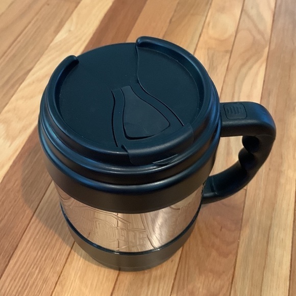 64 oz Embossed OSU Ohio State University Buckeyes “GO BUCKS” Insulated Thermos - Picture 9 of 10